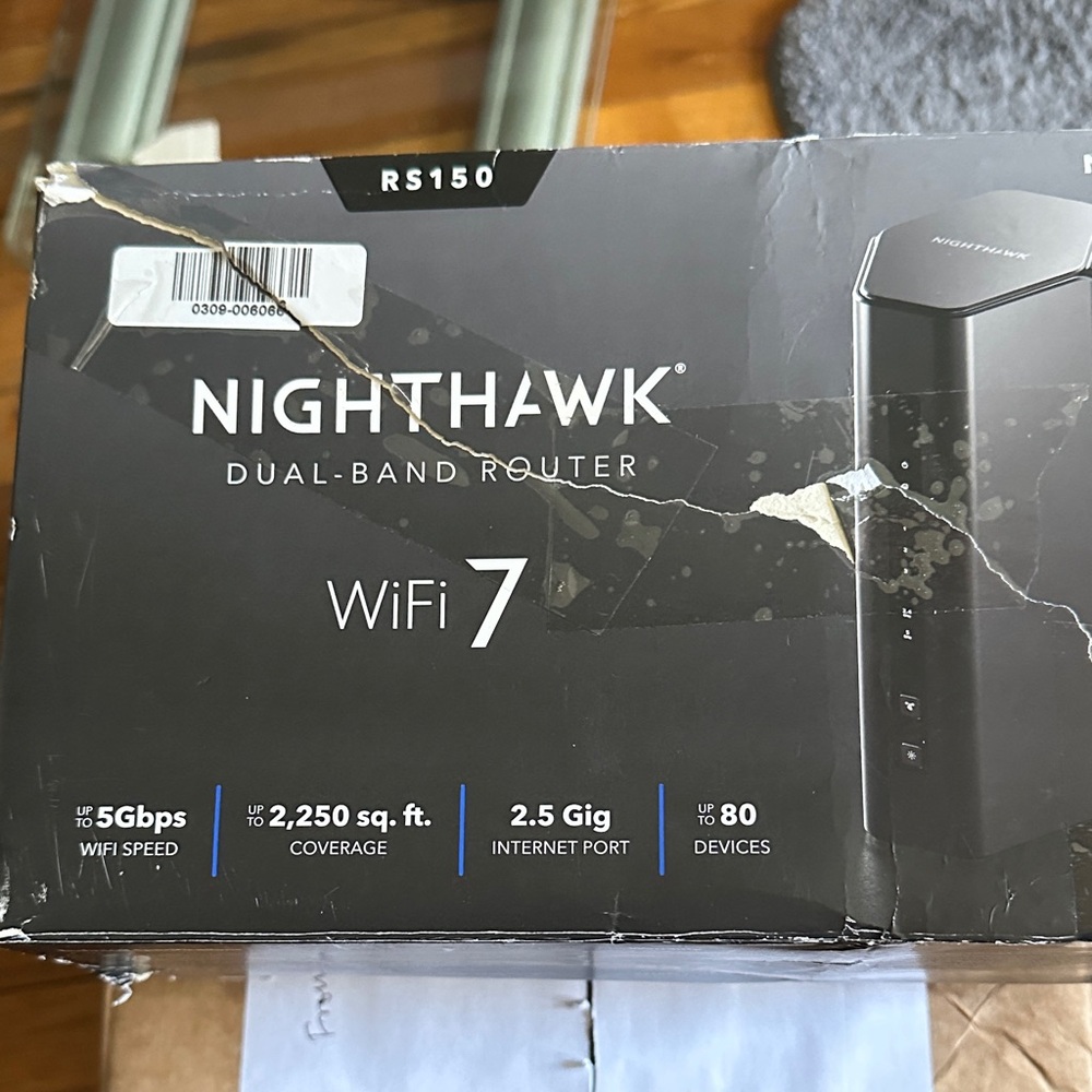 Black Dual-Band WiFi 7 Router
